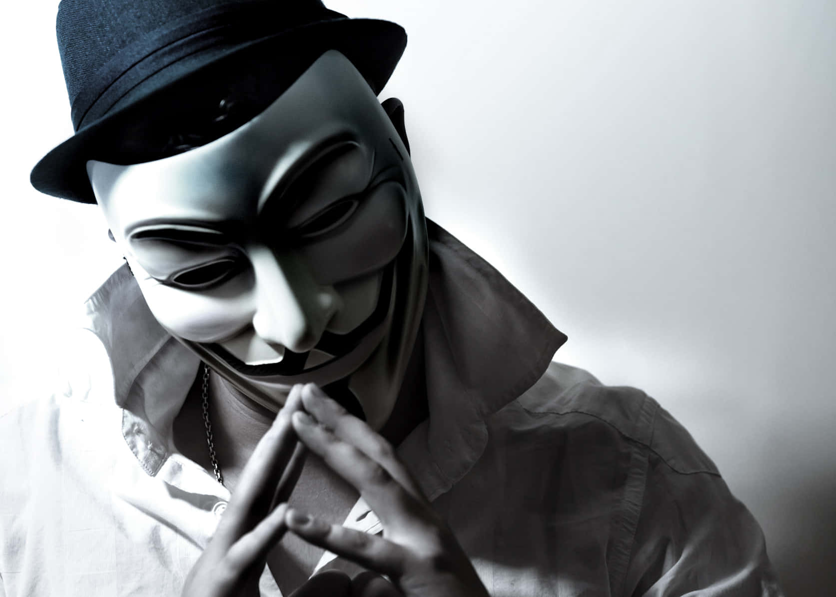Anonymer1673 X 1195 Hintergrund