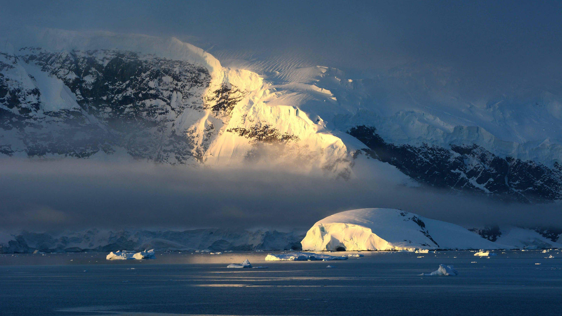 Antarctica Mountain Illuminated By Sunlight Wallpaper