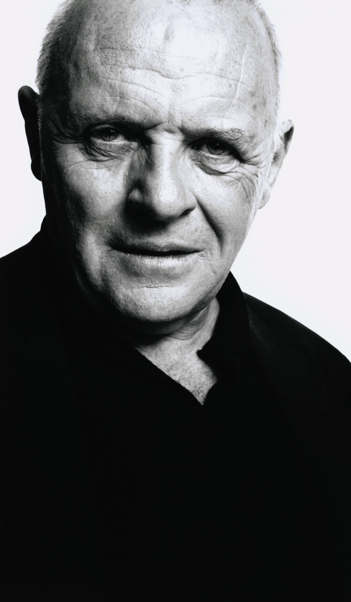 Anthony Hopkins In Black And White Wallpaper