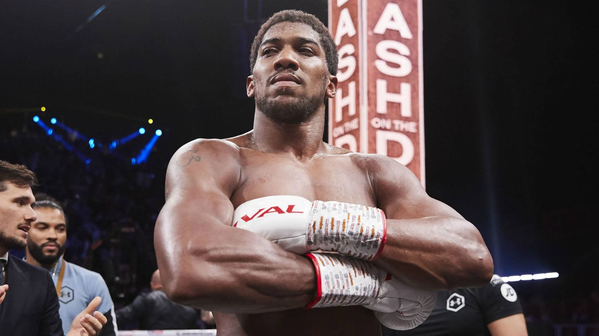 Anthony Joshua Cropped Arms Tapet Wallpaper