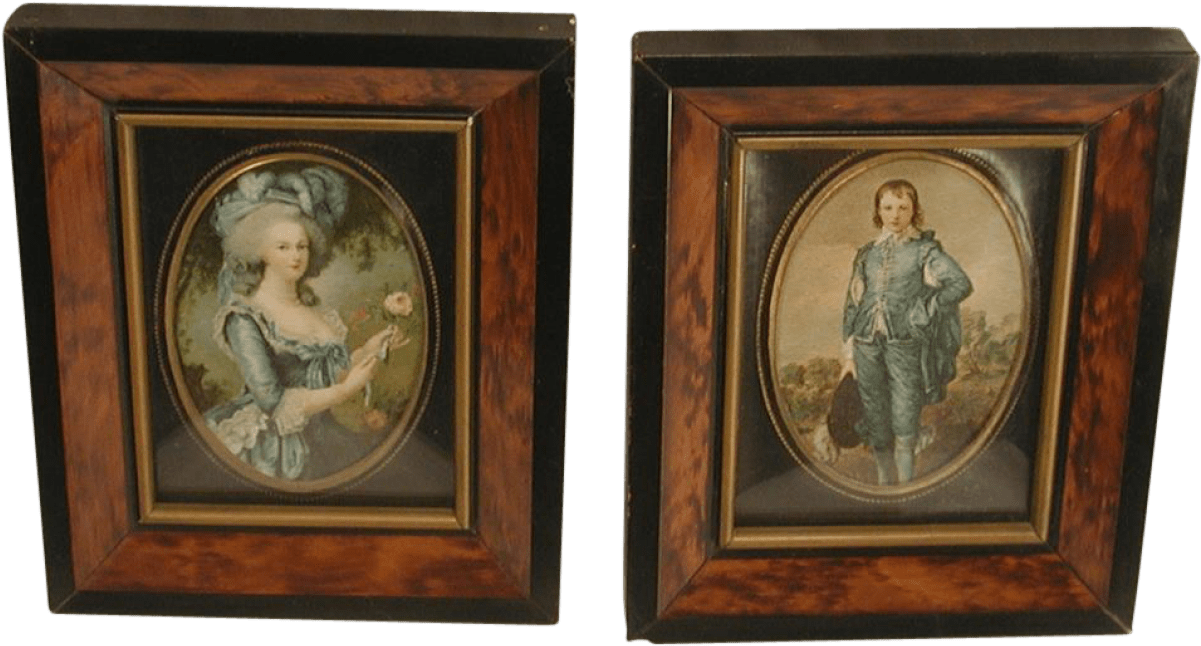 Antique Portraitsin Wood Frames PNG