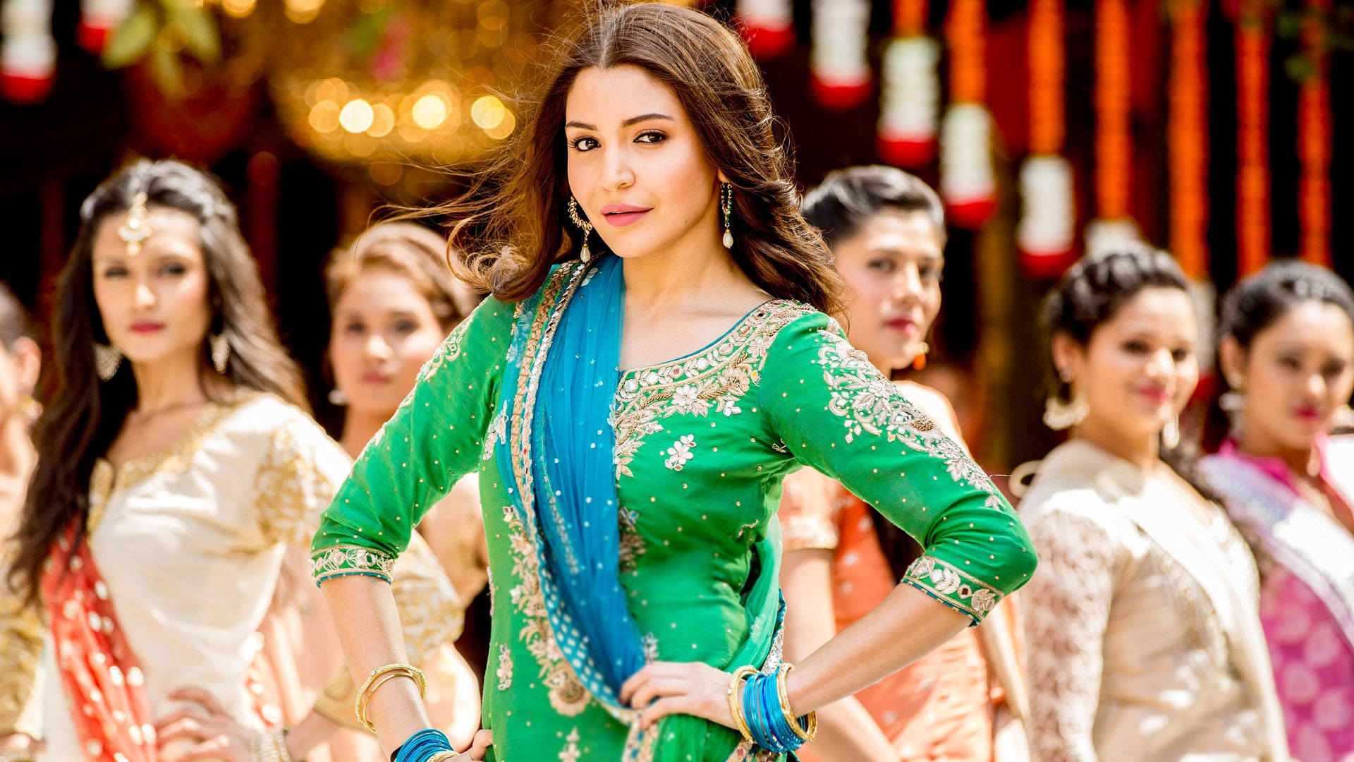 Anushka Sharma Wearing Indian Dress Wallpaper