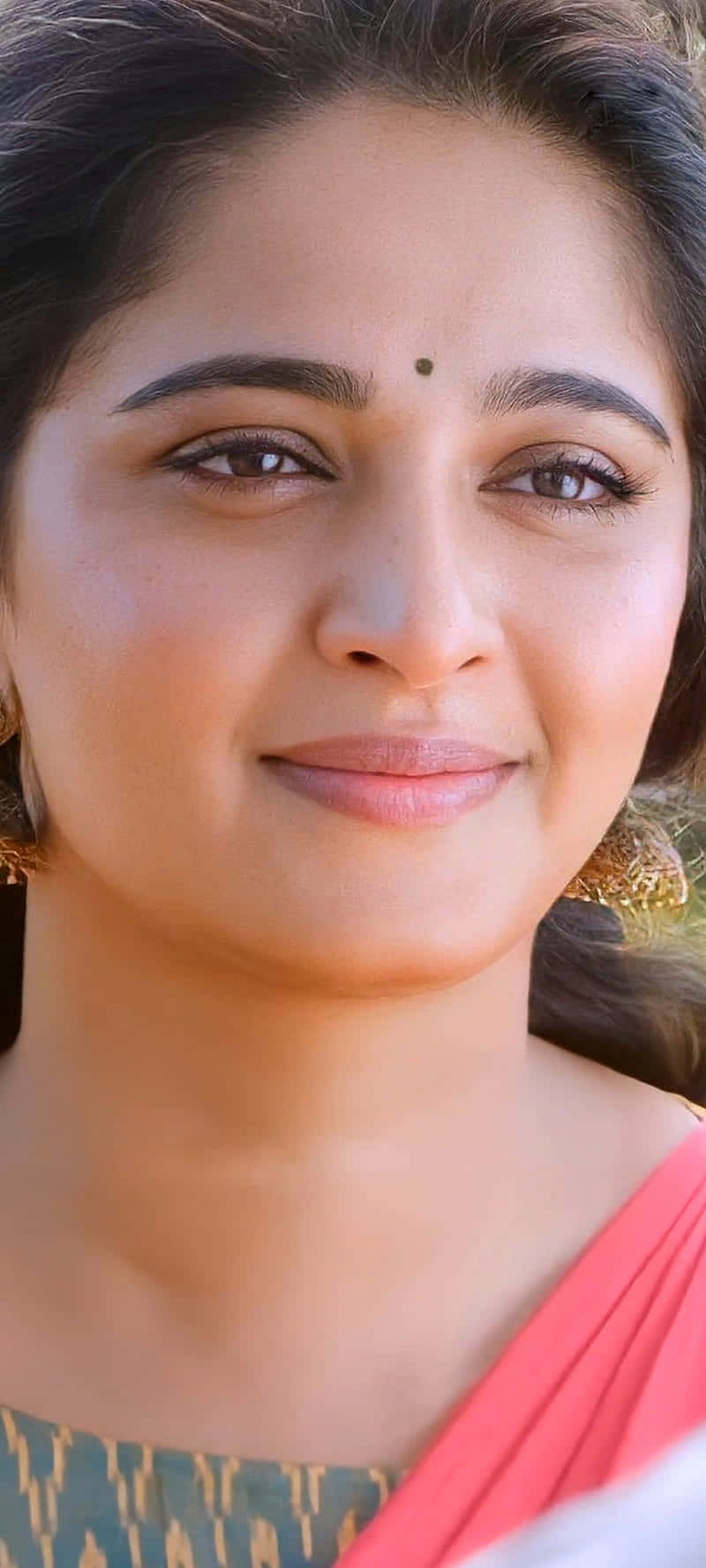 Anushka Shetty Elegante Close-up Achtergrond