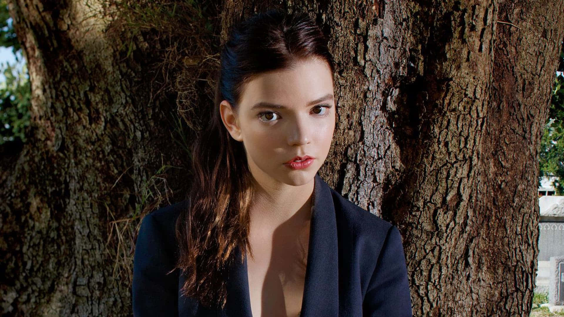 Anya Taylor-joy Background