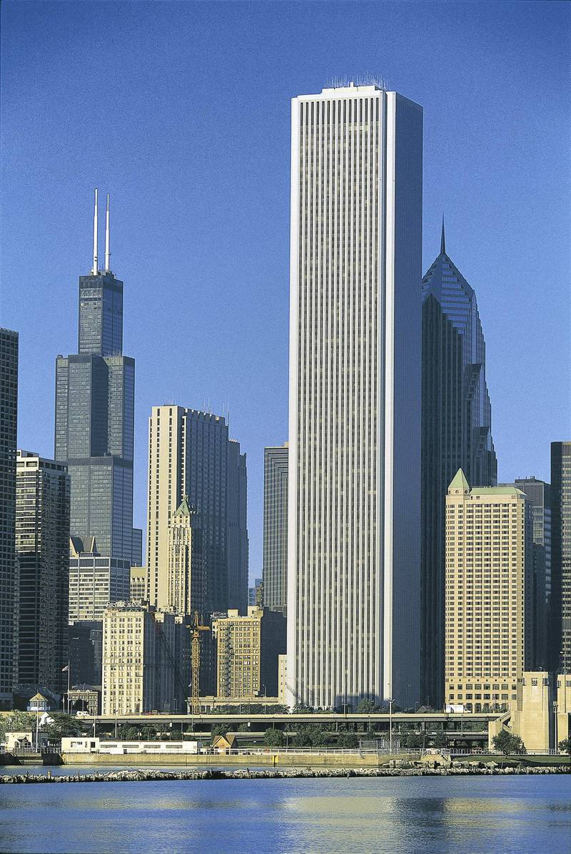 Aon Center In United States Background