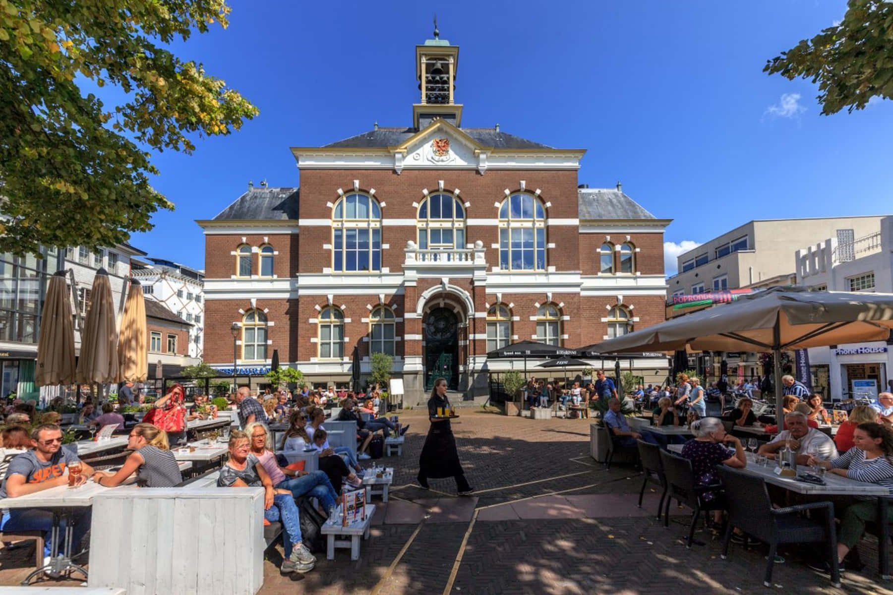 Apeldoorn City Center Outdoor Cafe Wallpaper