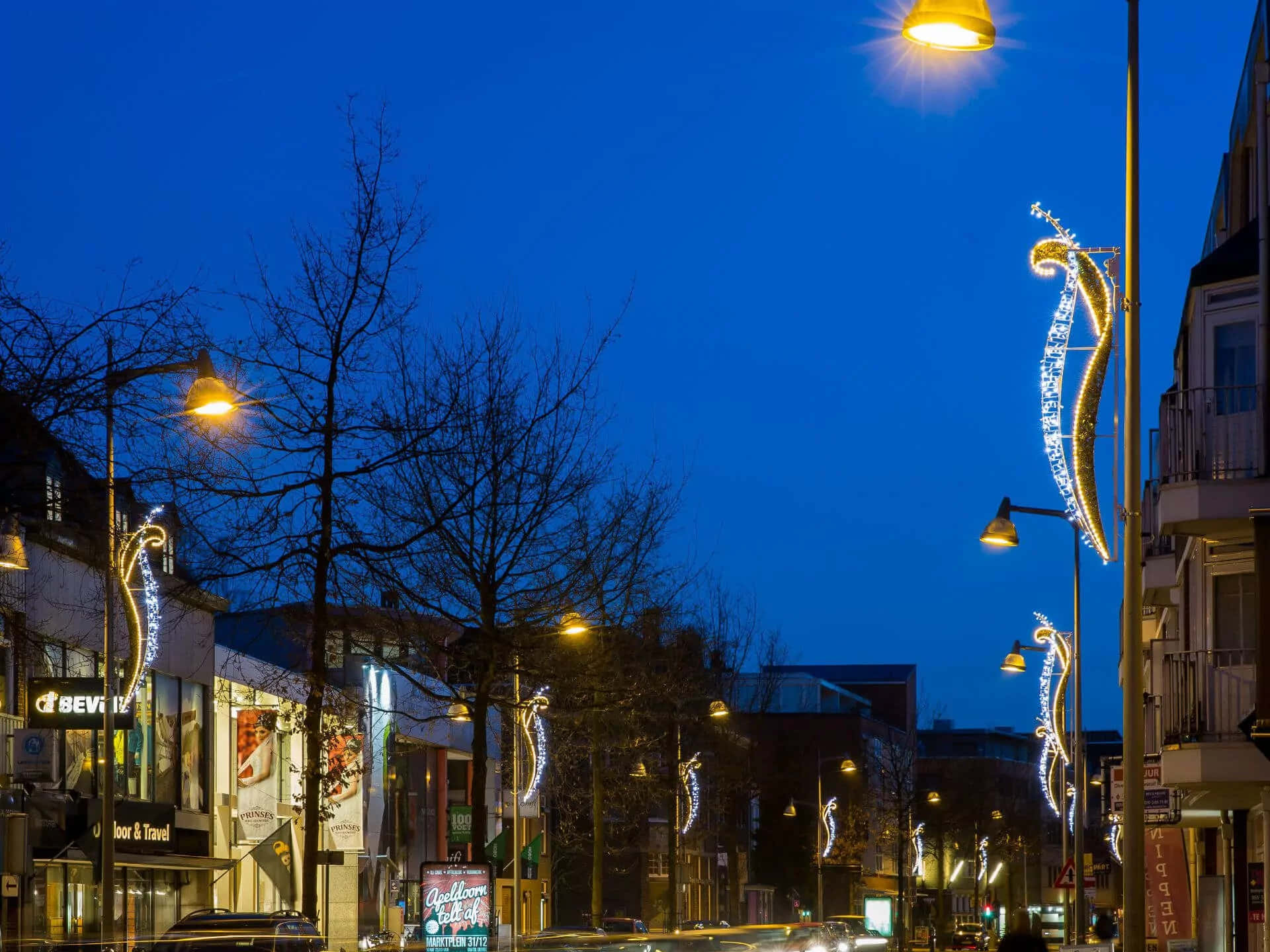 Apeldoorn Evening Street Lights Wallpaper