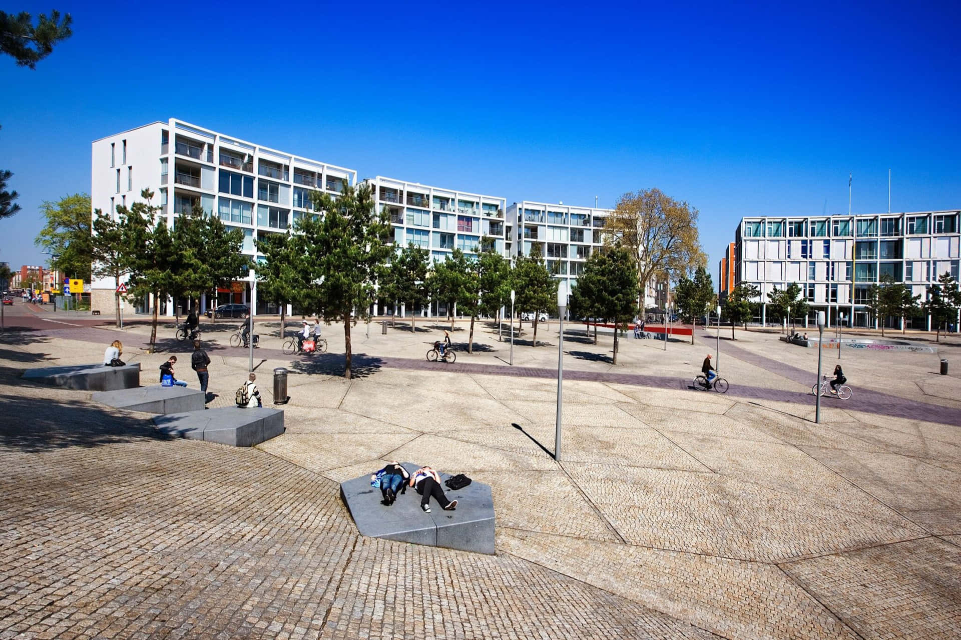 Apeldoorn Urban Square Daytime Wallpaper