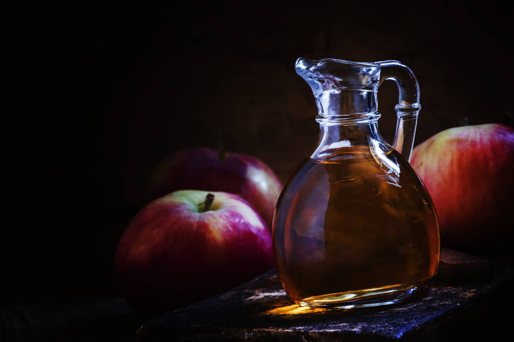 Apple Cider Vinegar With Apples Wallpaper