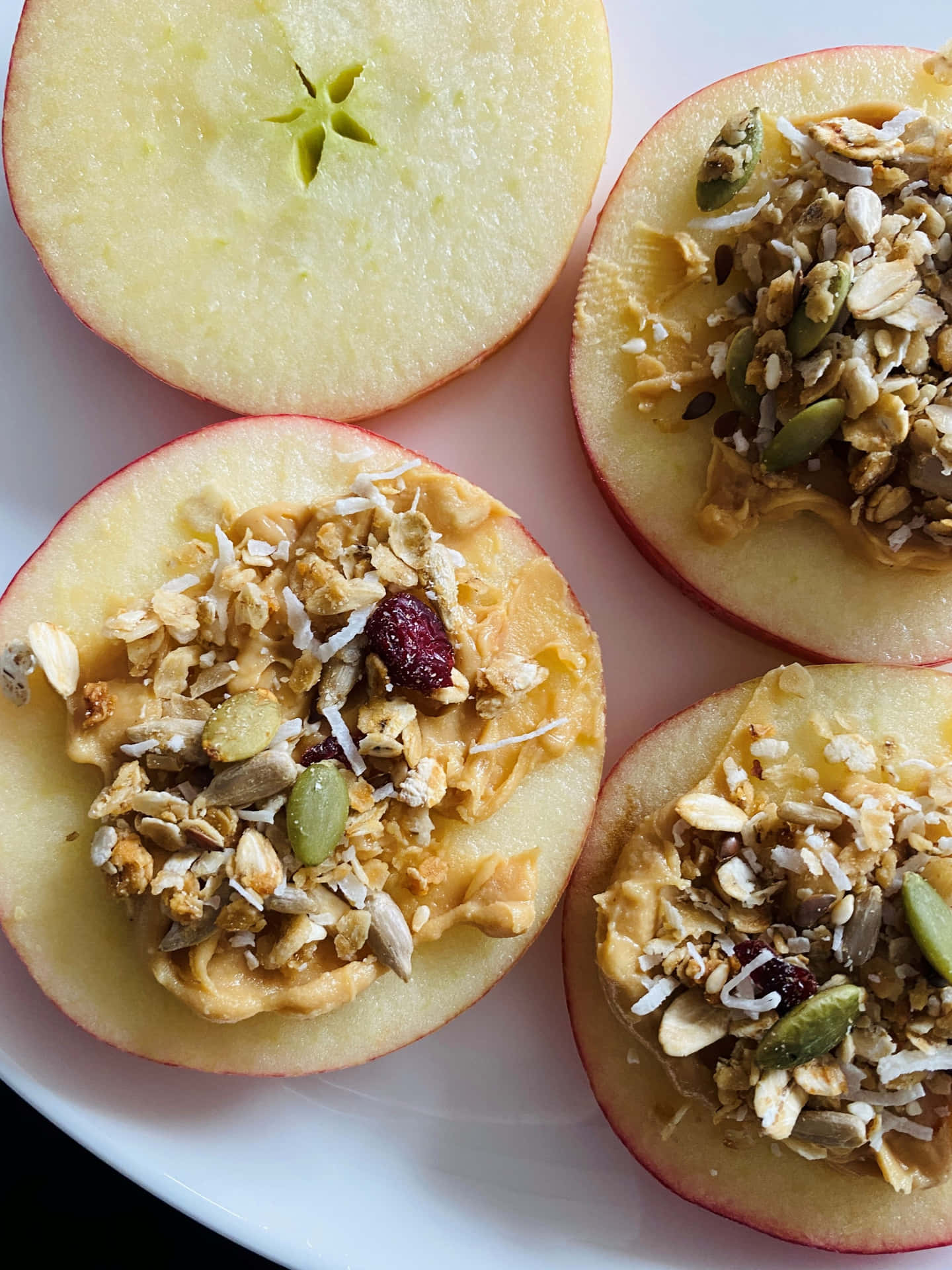 Apple Snackswith Peanut Butterand Granola Wallpaper