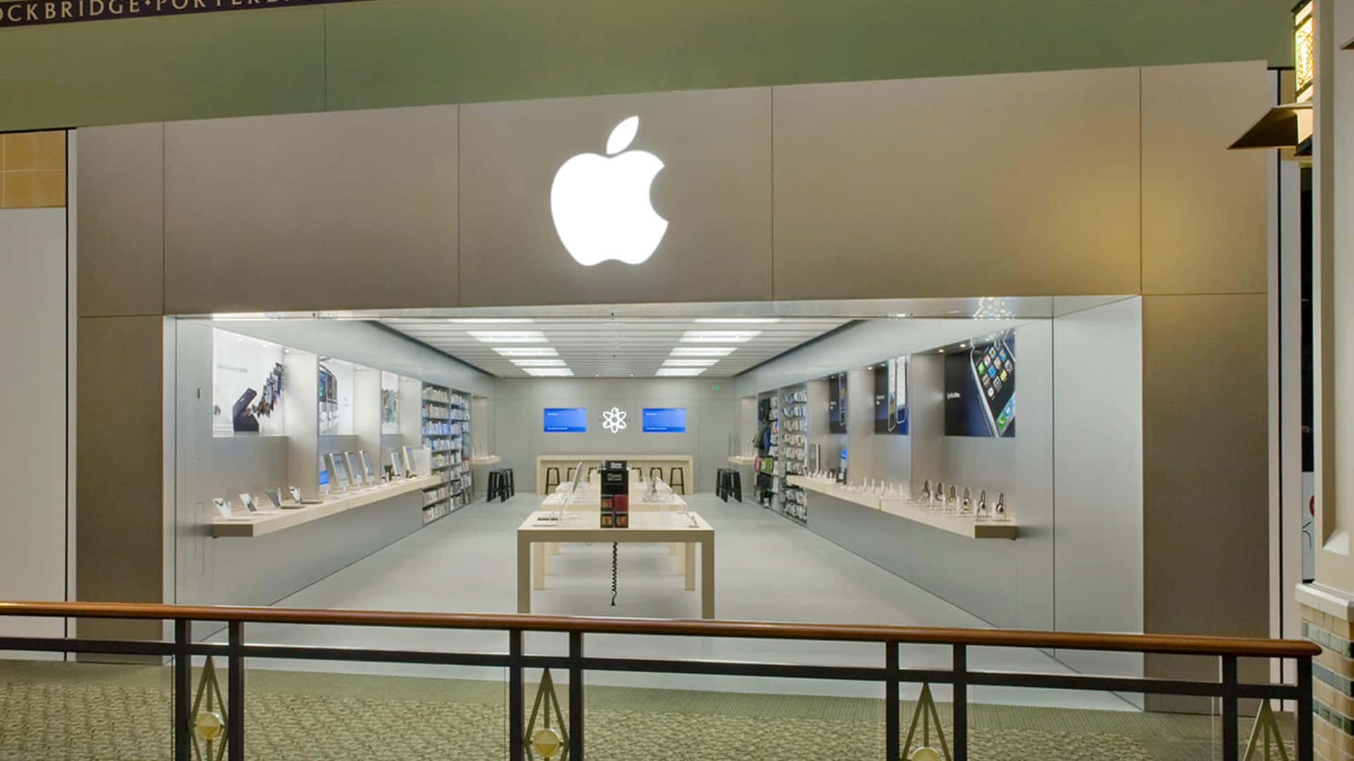Apple Store Exterior View Wallpaper