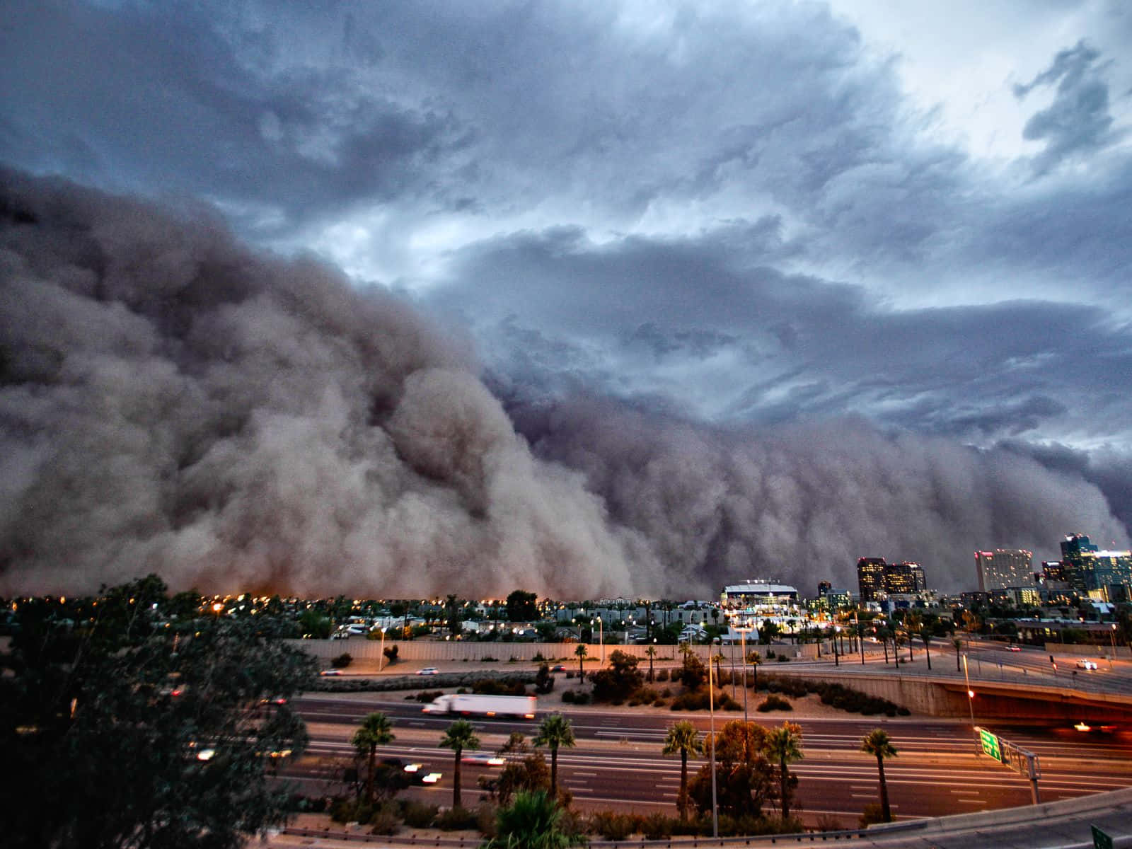 Approaching_ Dust_ Storm_ Cityscape Wallpaper