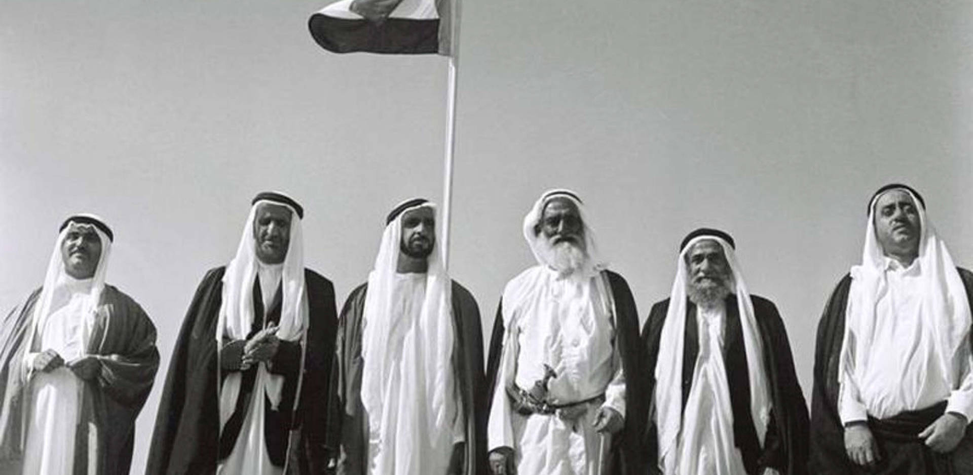 Hombresárabes De Los Emiratos Árabes Unidos Fondo de pantalla