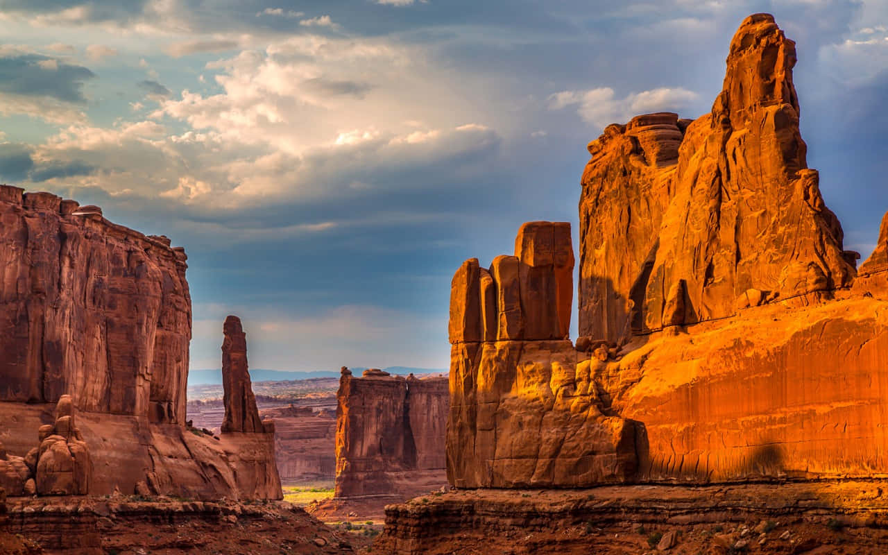 Arches National Park Sunset Glow Wallpaper