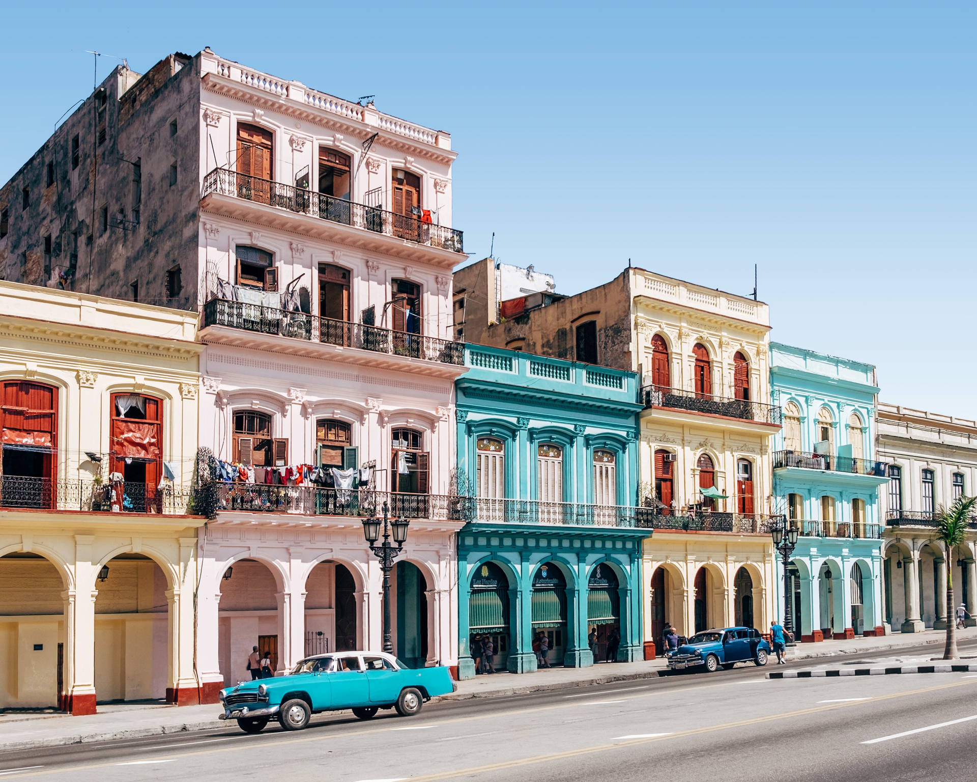 Architectural Buildings In Cuba Wallpaper