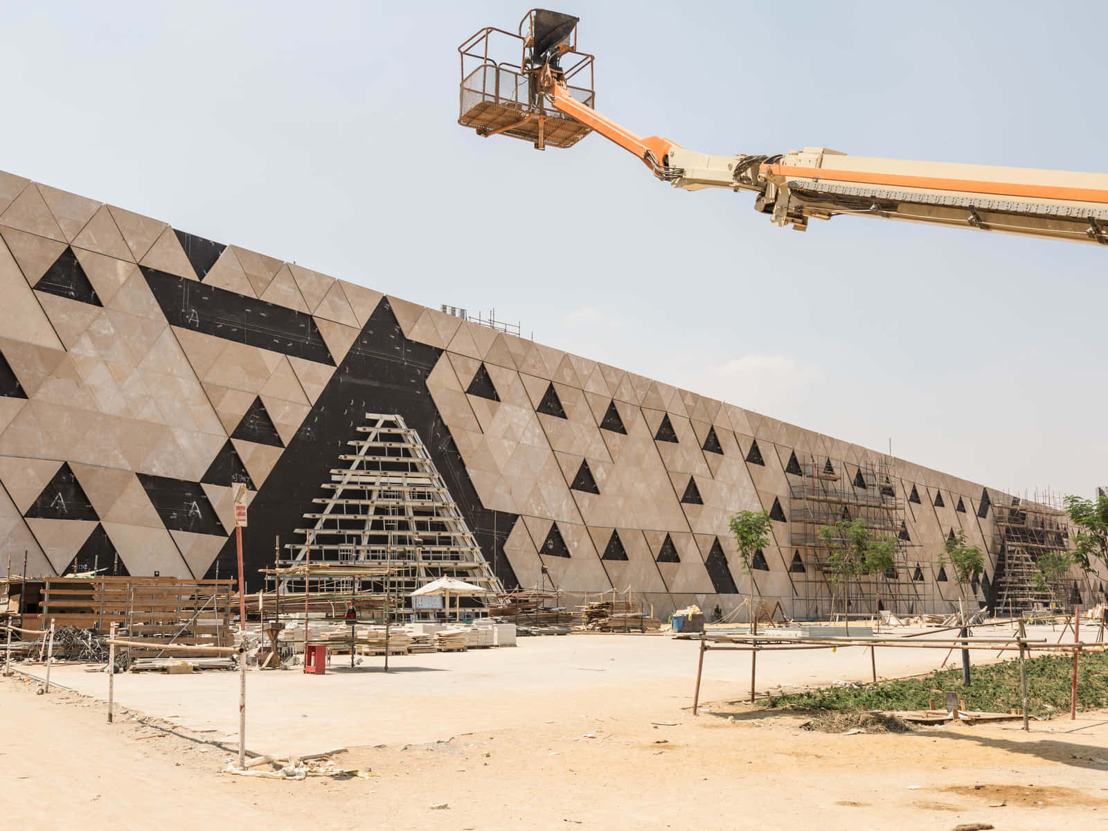 Architectural Design Of Grand Egyptian Museum Wallpaper