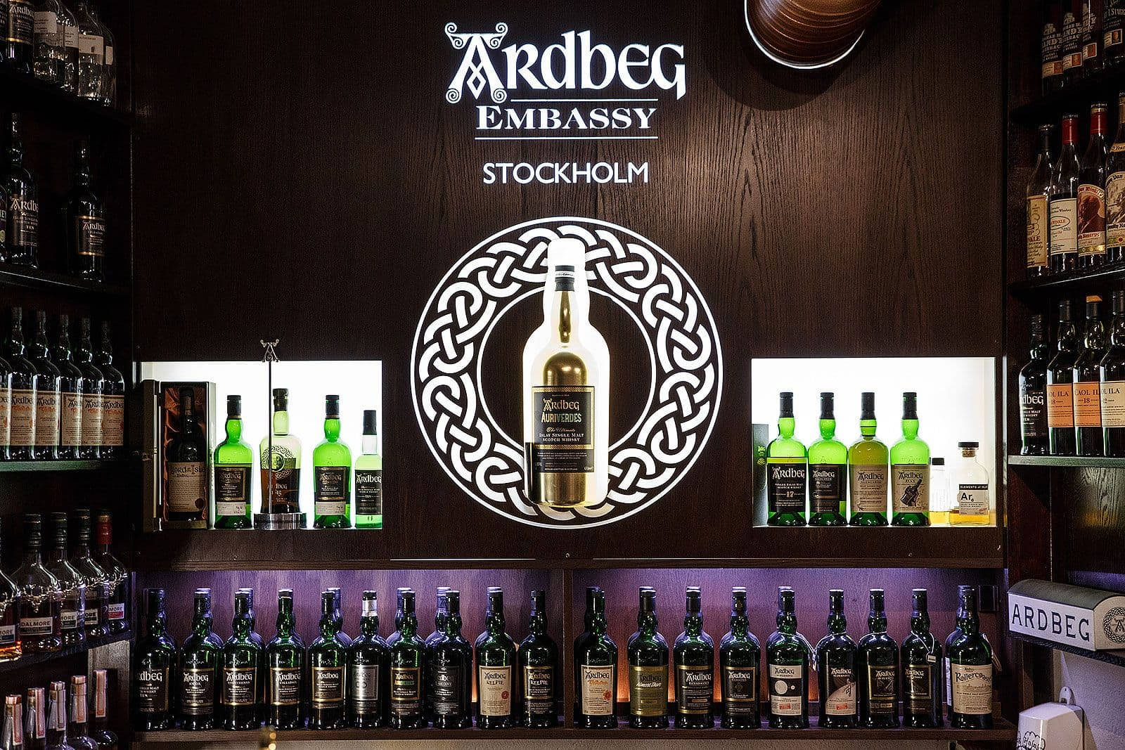 Exquisite Collection of Ardbeg Whisky at the Ardbeg Embassy, Stockholm Wallpaper