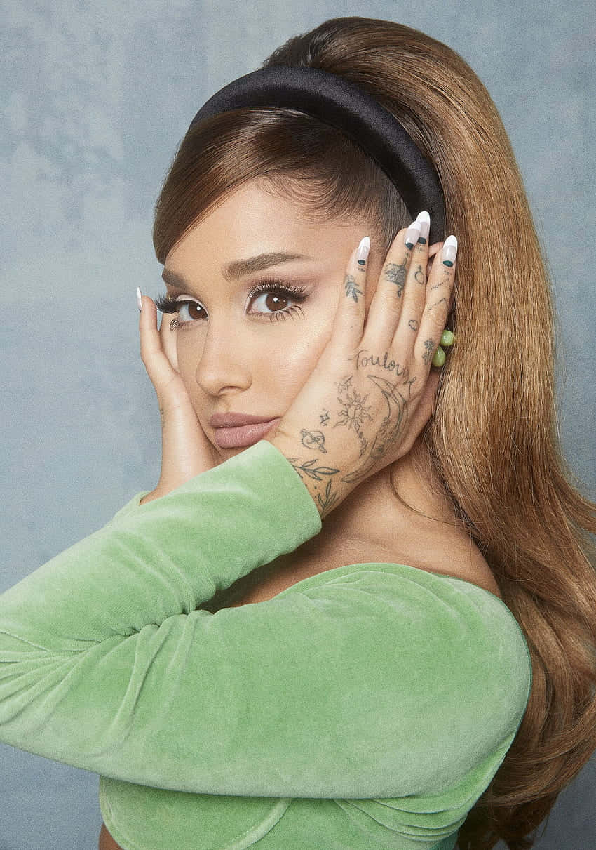 Ariana Grande Green Top Headband Wallpaper