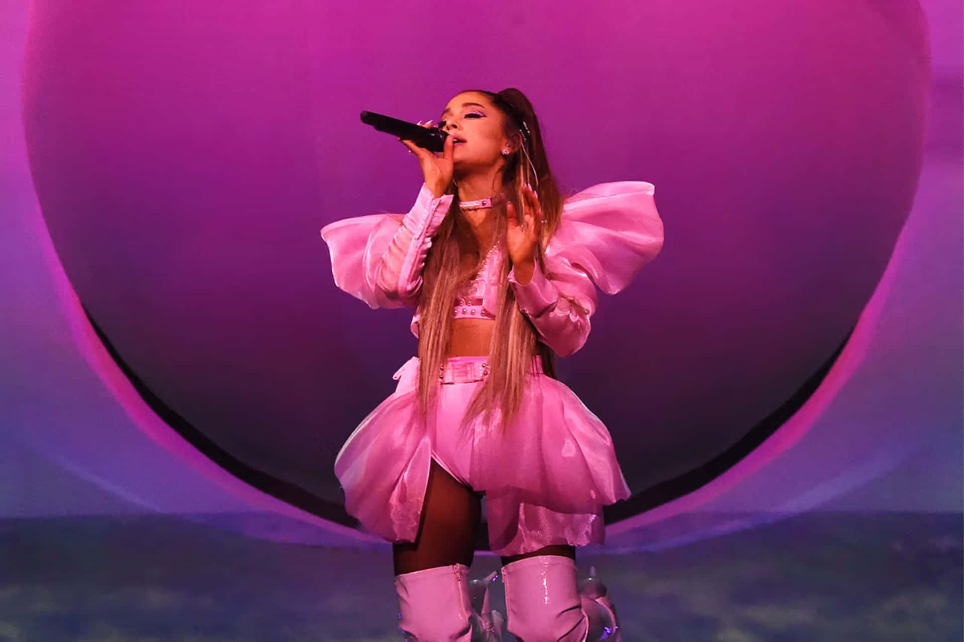 Ariana Grande Pink Performance Wallpaper