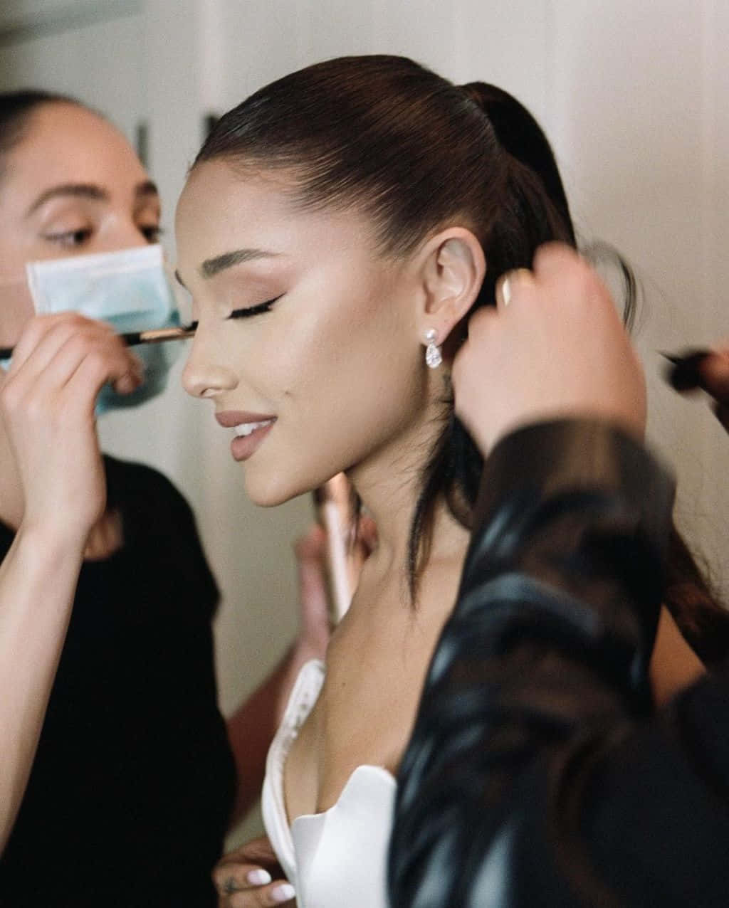Ariana Grande Makeover During Wedding Picture