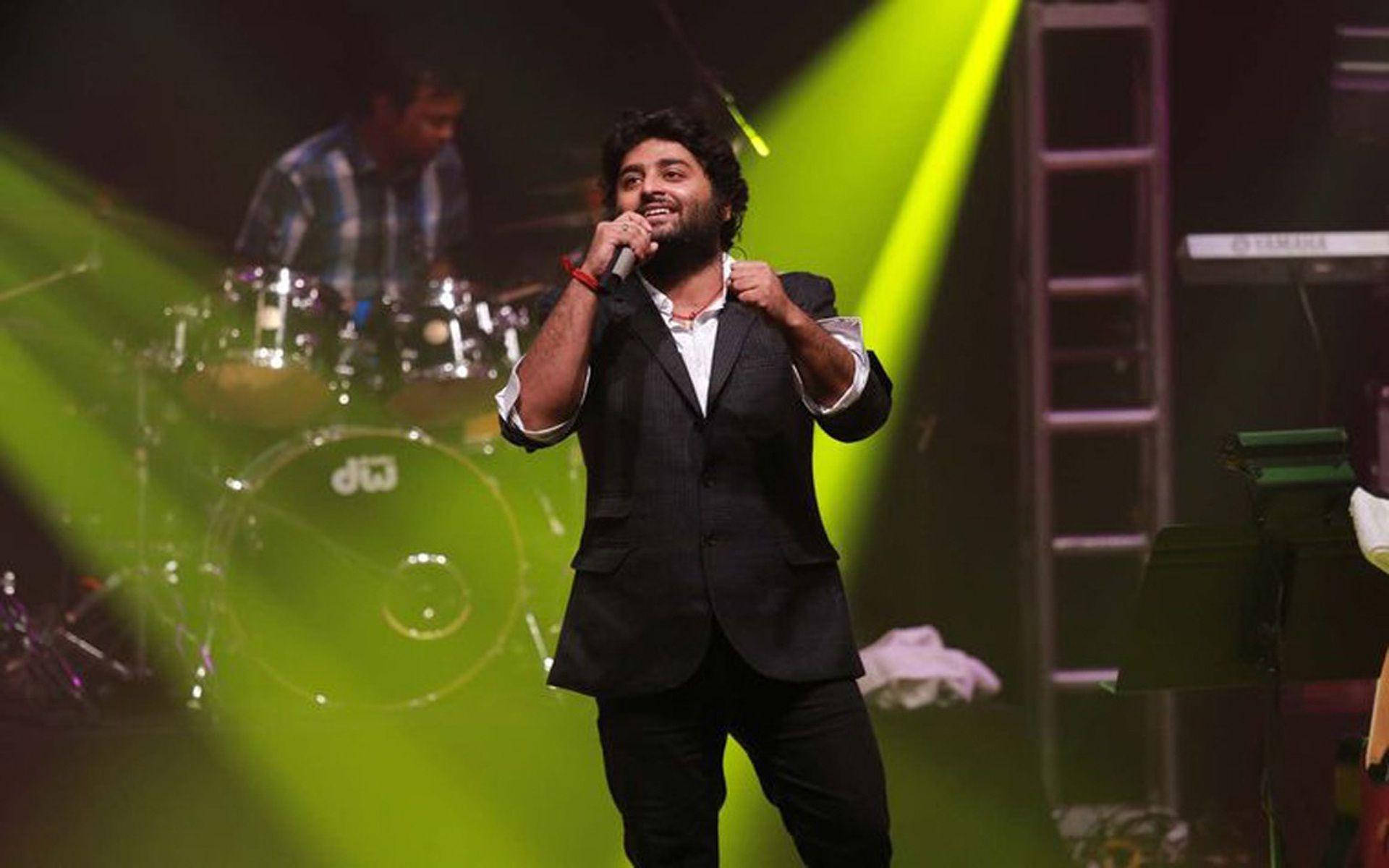 Arijit Singh Famous Indian Musician Background