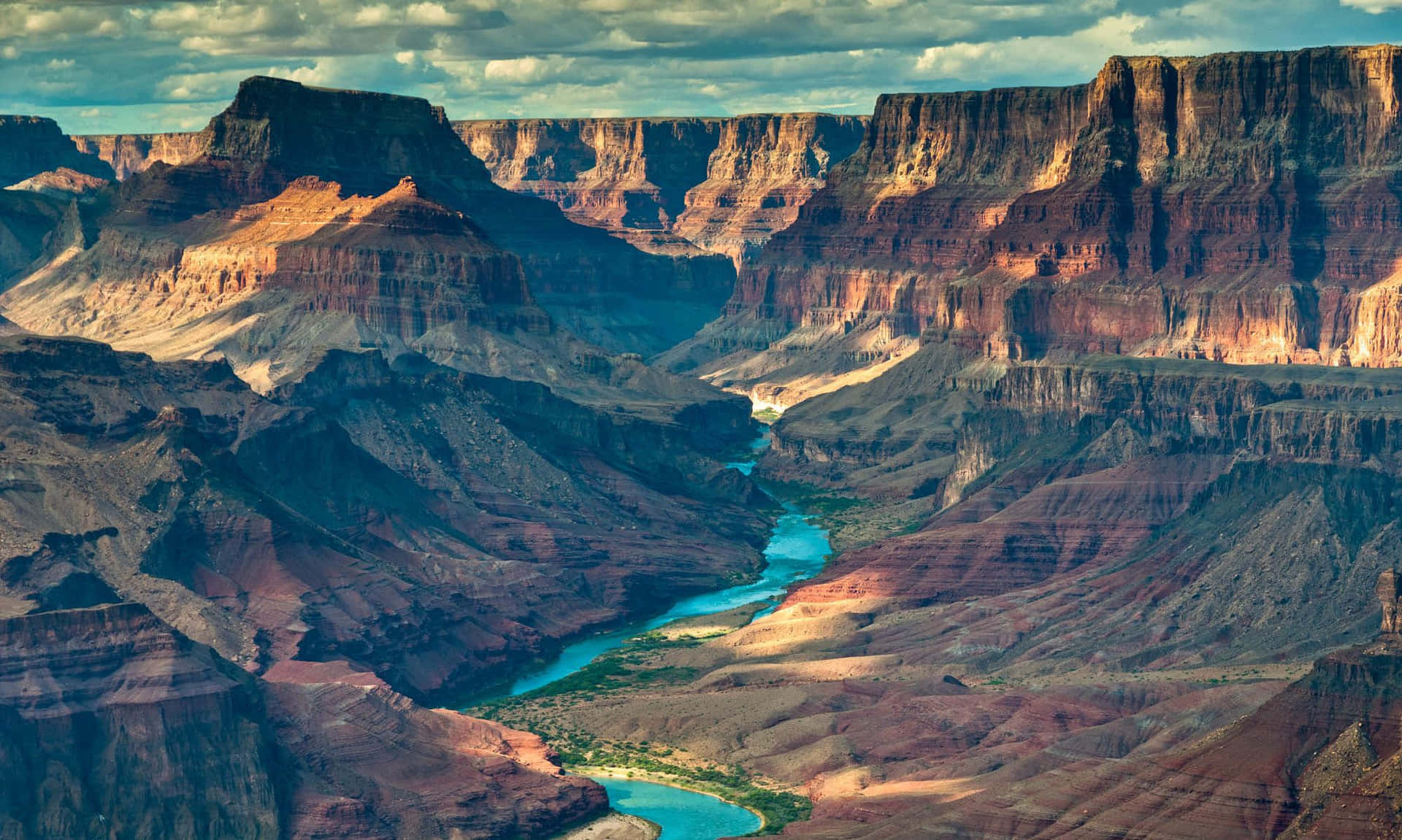 "Welcome to Arizona - the Grand Canyon State"