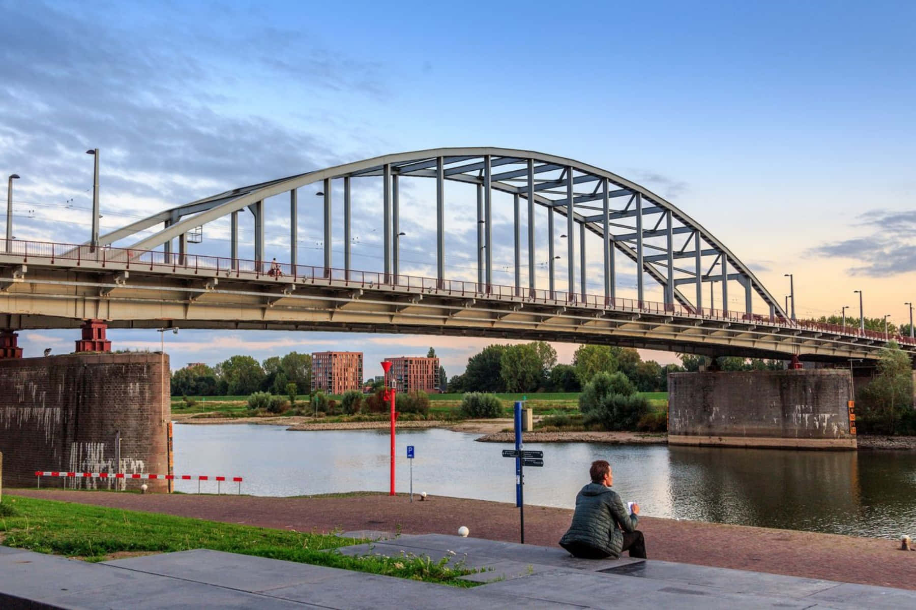 Arnhem Bridgeat Dusk Wallpaper