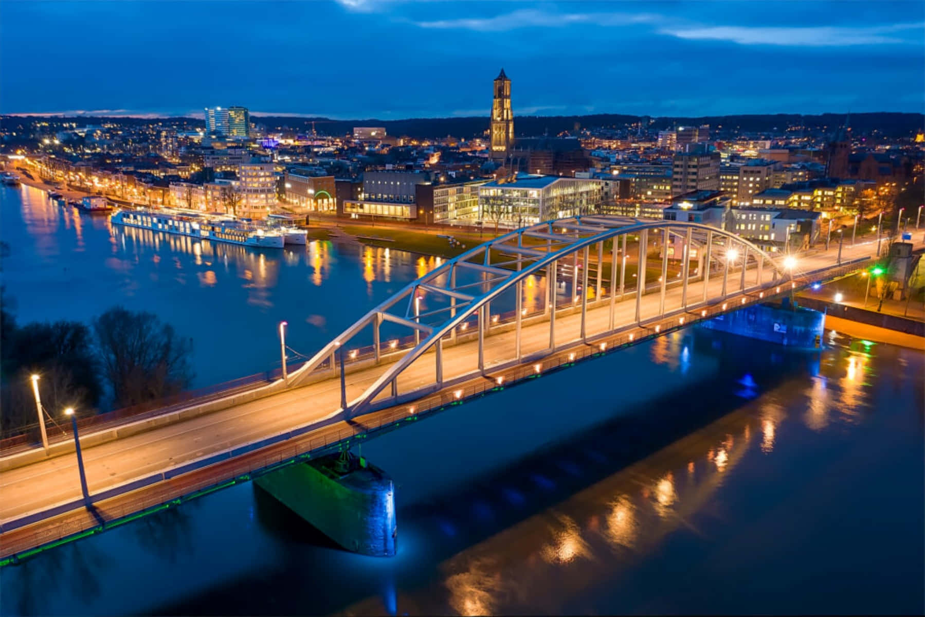 Download Arnhem Cityscape Night View Wallpaper | Wallpapers.com