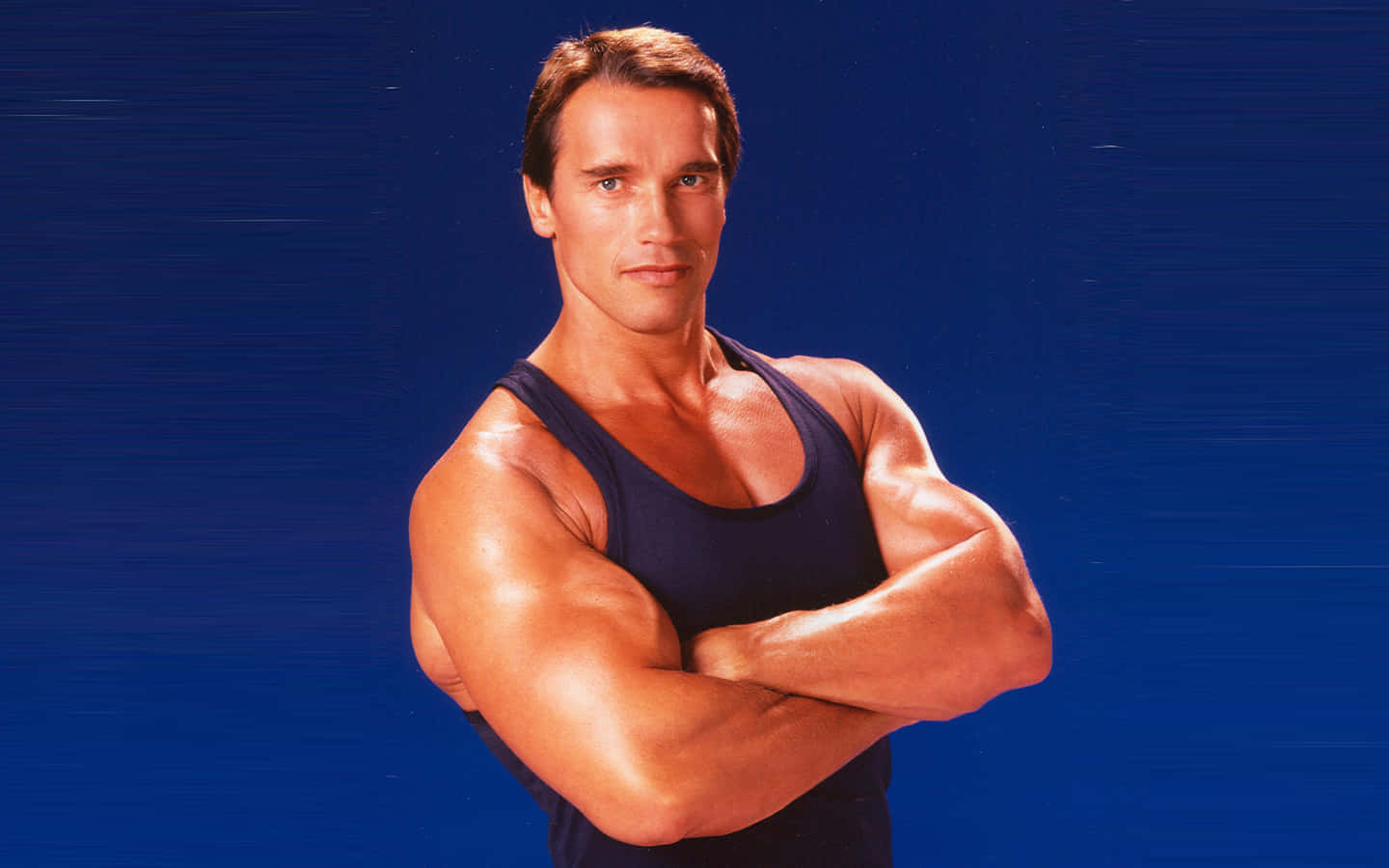 Arnold Schwarzenegger showing off his muscles