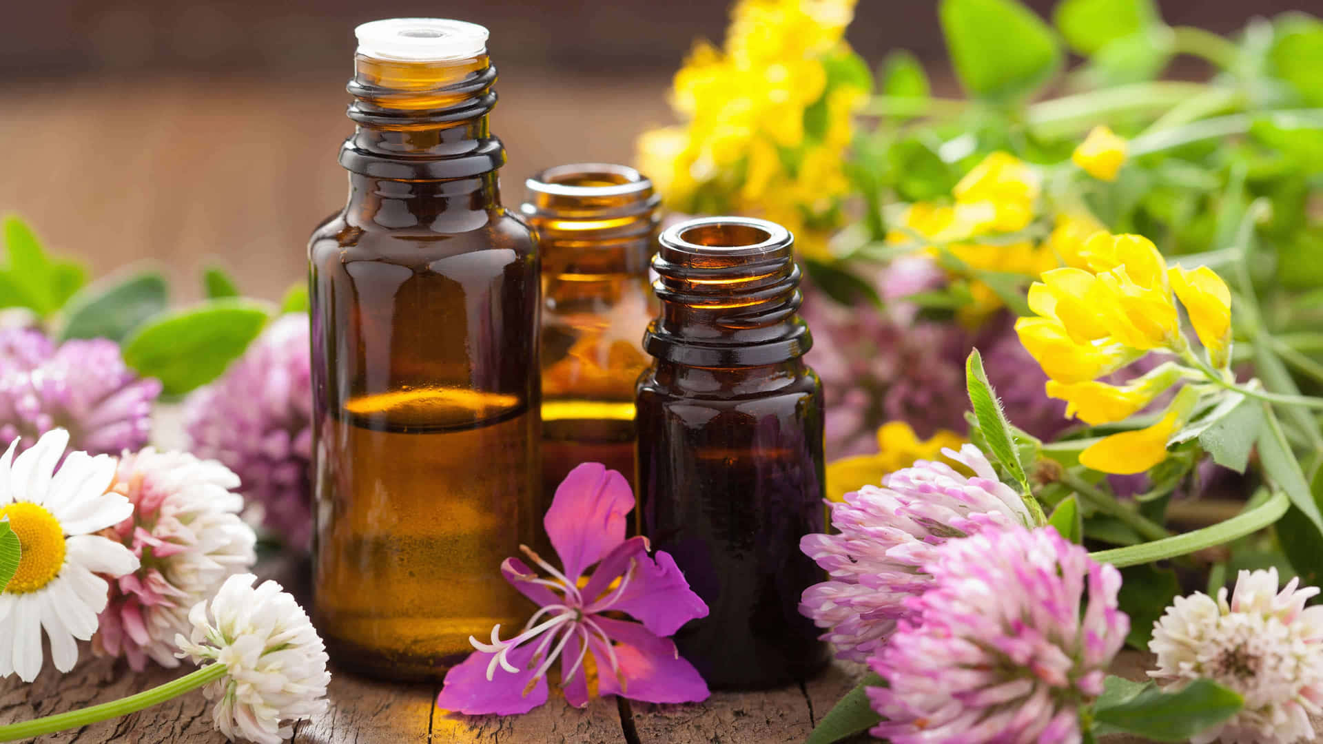 Enjoy a Soothing Aromatherapy Experience Wallpaper
