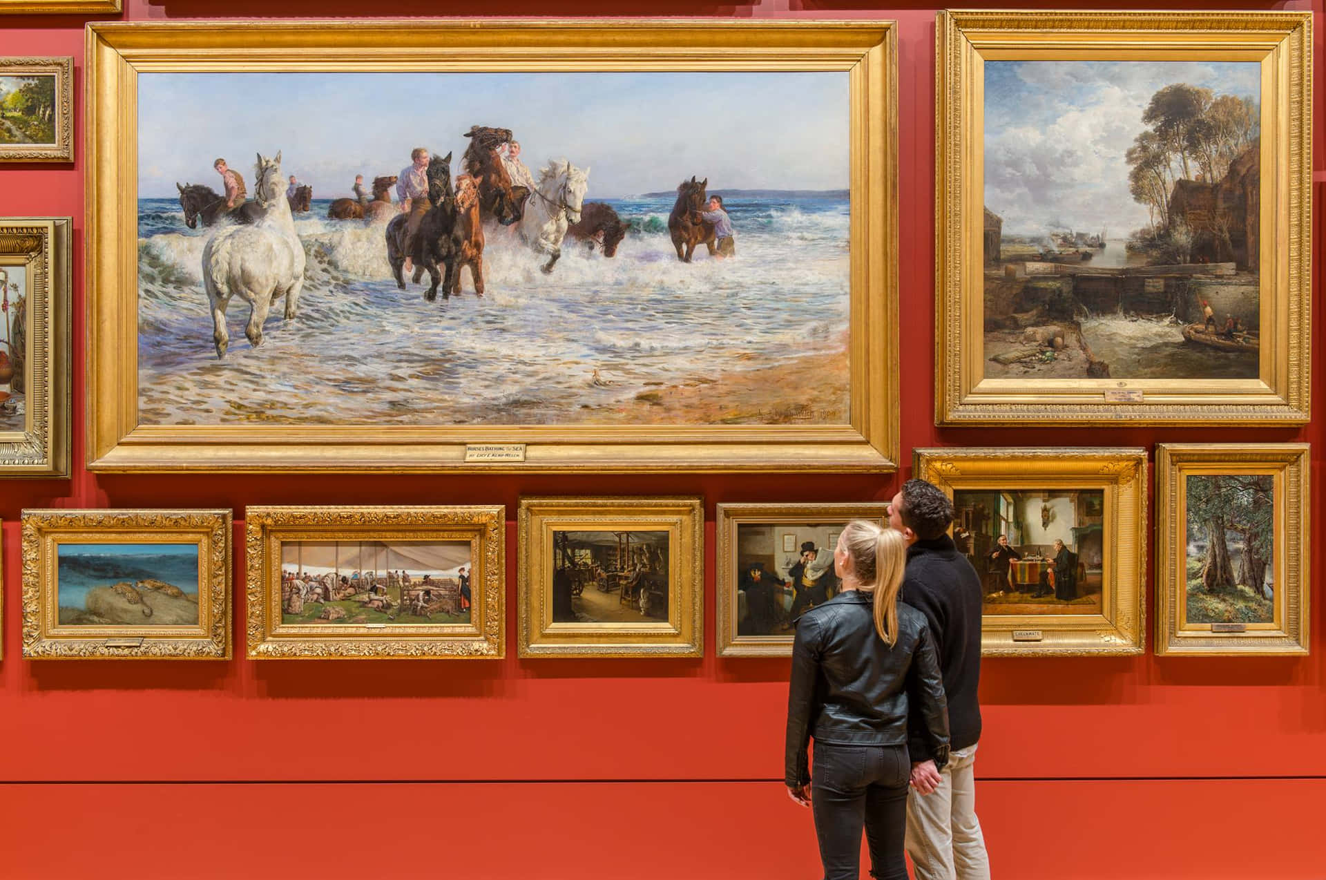 Art Gallery Visitors Admiring Paintings Wallpaper