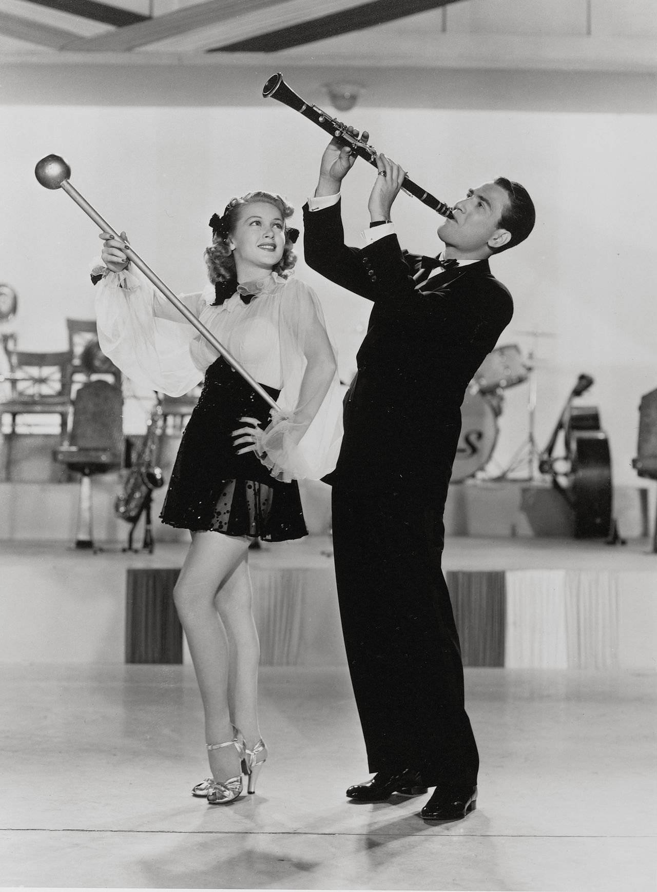 Artie Shaw With Lana Turner On Dancing Co-Ed 1939 Wallpaper