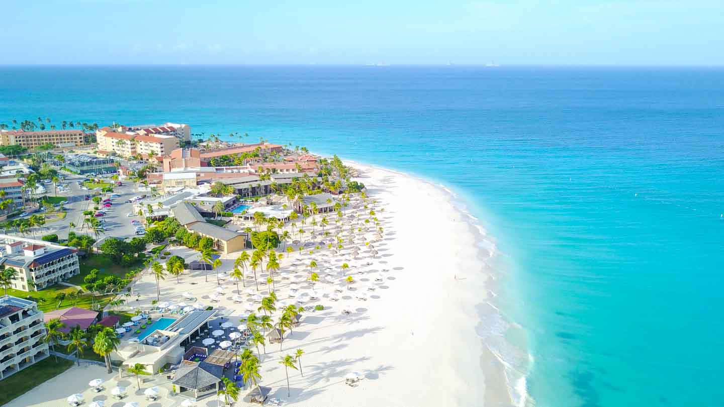 Fotodella Spiaggia Di Sabbia Bianca Di Aruba