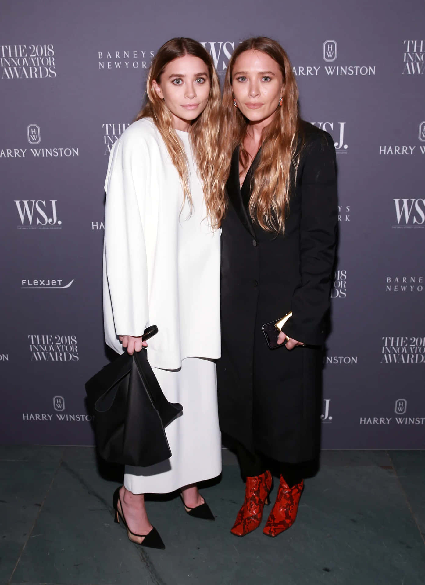 Ashley Olsen glows in elegant attire Wallpaper
