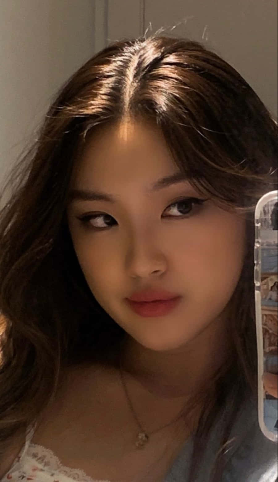 Asian Girl Mirror Selfie Picture