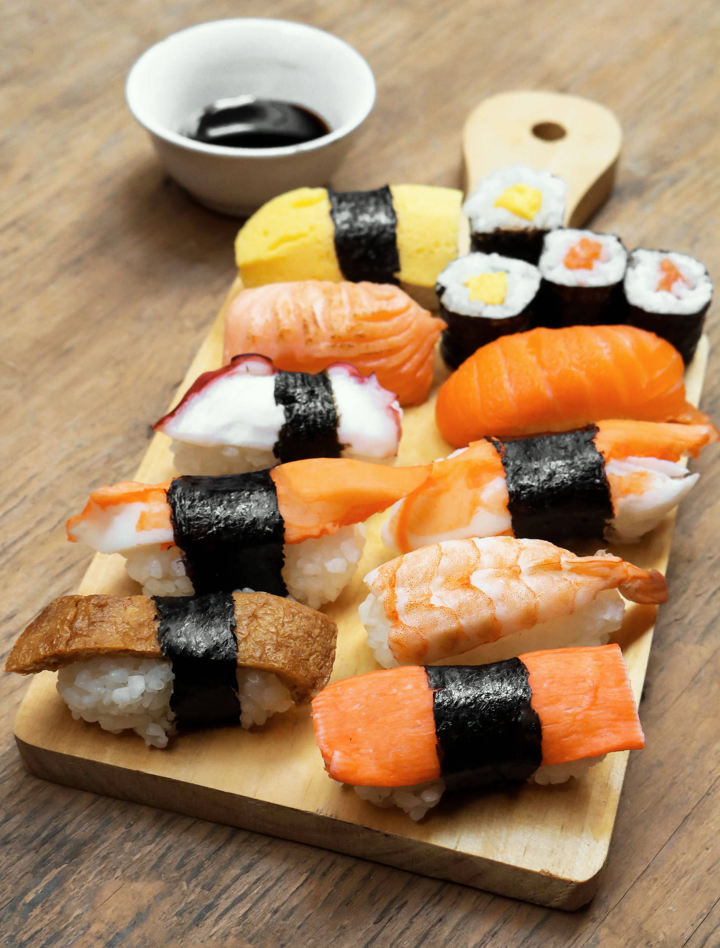Assorted Sashimi And Sushi Wallpaper