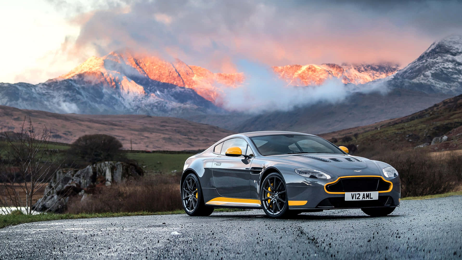 Luxury and Style – Aston Martin