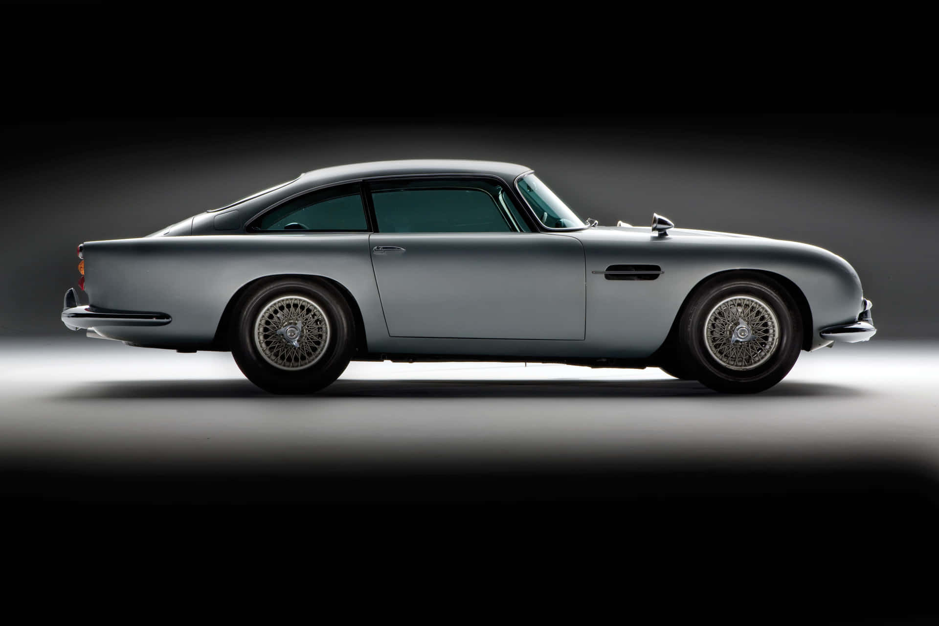 Stunning Aston Martin DB5 in Classic Perfection Wallpaper
