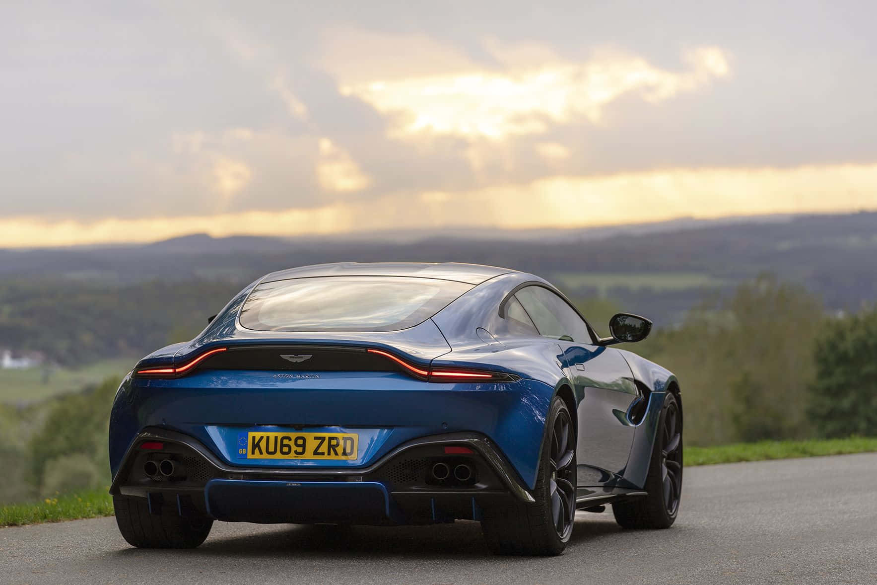 Erlebensie Das Thrillerlebnis Von Aston Martin