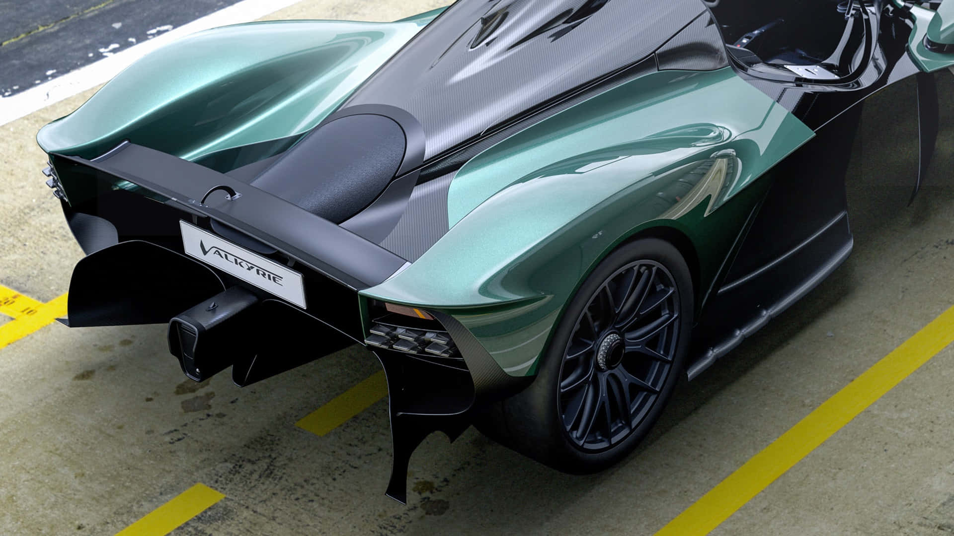 Experimentala Velocidad De Lujo Con Aston Martin.