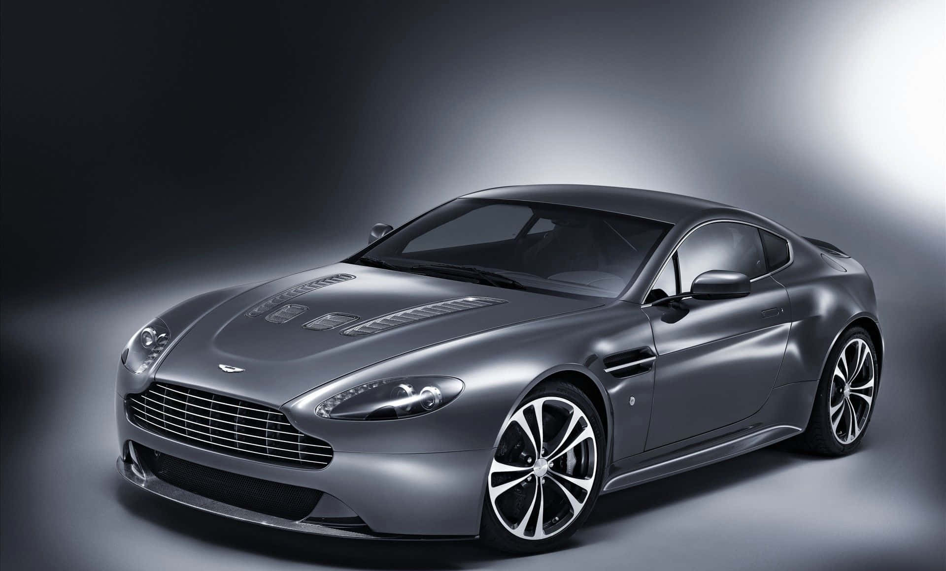 Aston Martin V12 Vantage - Blending Luxury and Performance Wallpaper