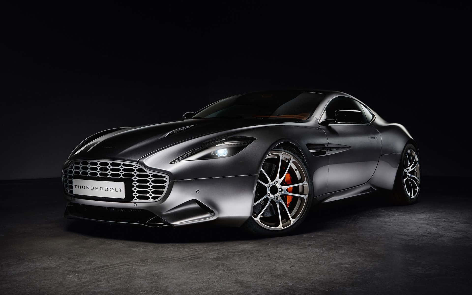 Elegantey Potente Aston Martin Vanquish Fondo de pantalla