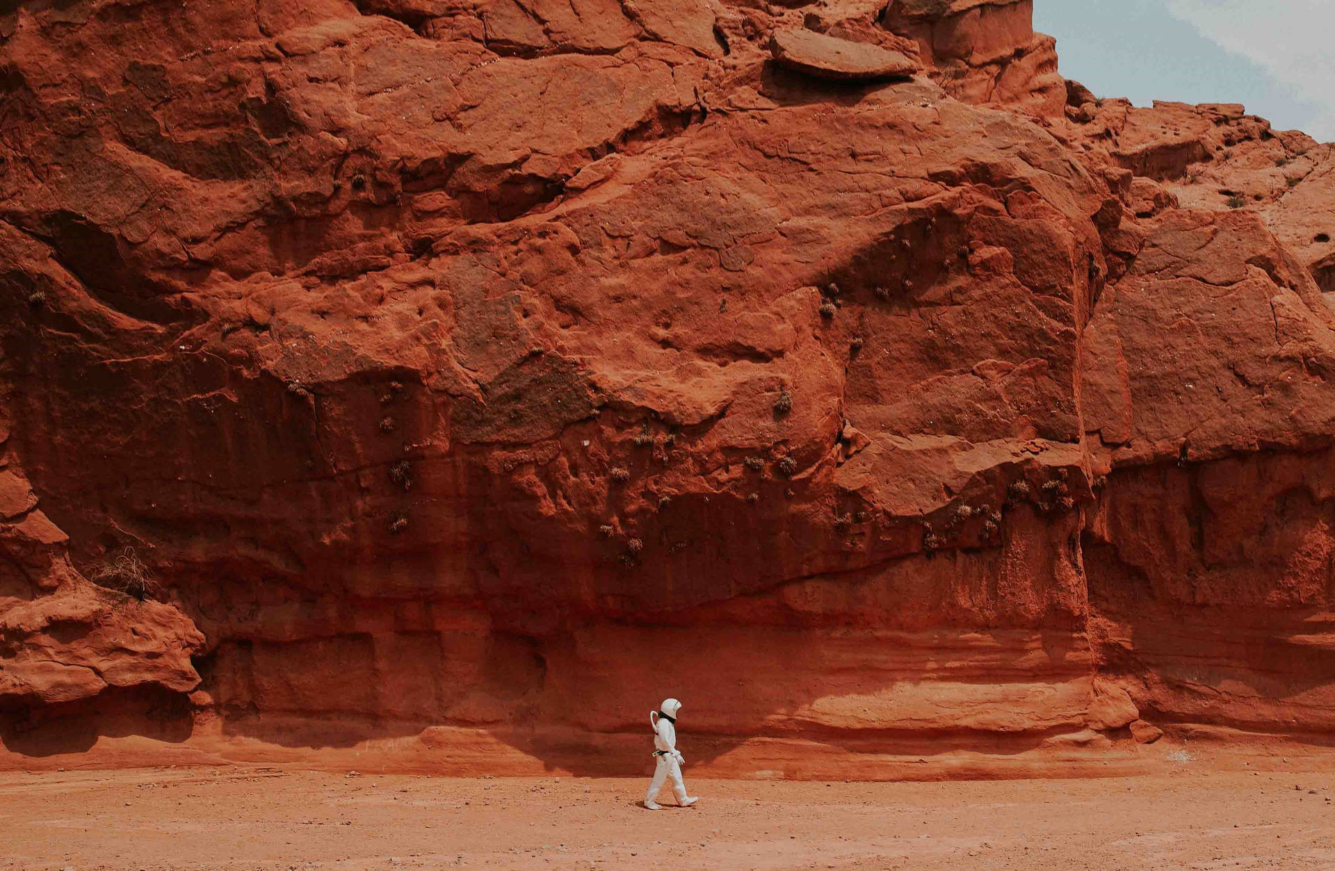 Astronaut In Space Walking On Mars Wallpaper