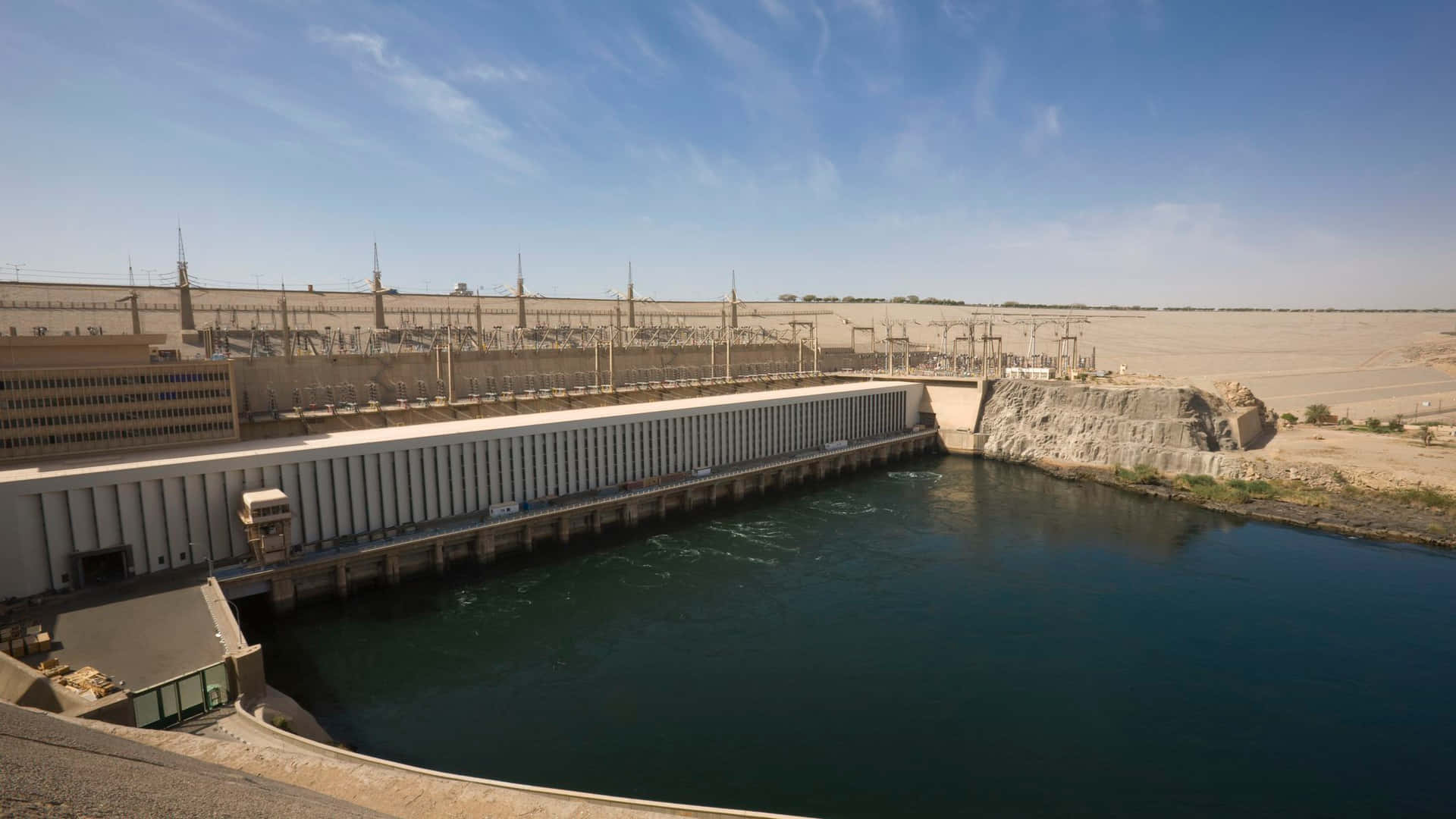 Aswanhigh Dam Acqua Scura Sfondo