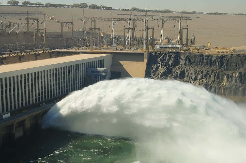 Aswanhigh Dam Water Burst (ruptura De Agua De La Presa De Asuán) Fondo de pantalla