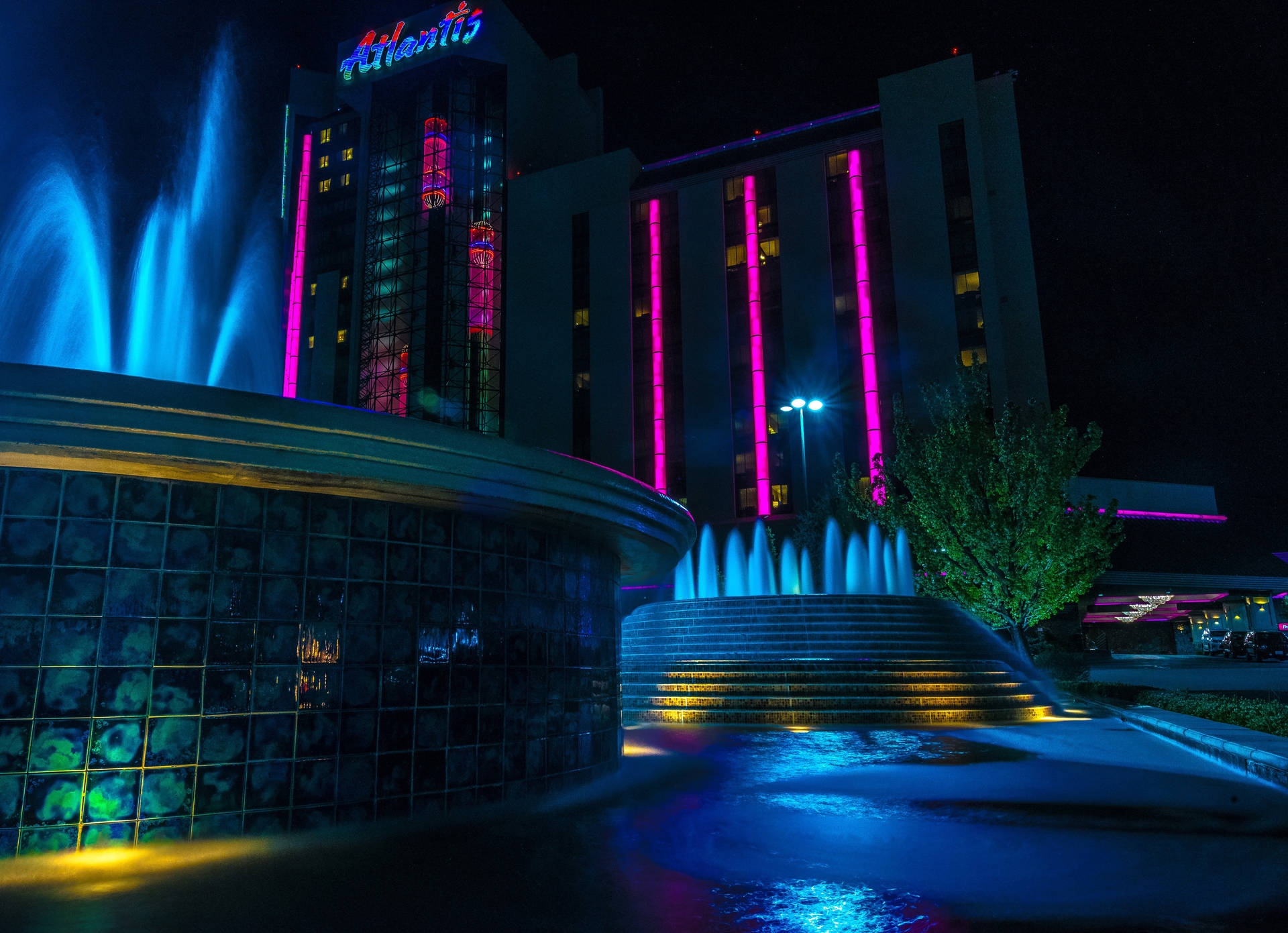 Descubrelujo Y Emoción En Atlantis Casino Resort En Reno. Fondo de pantalla