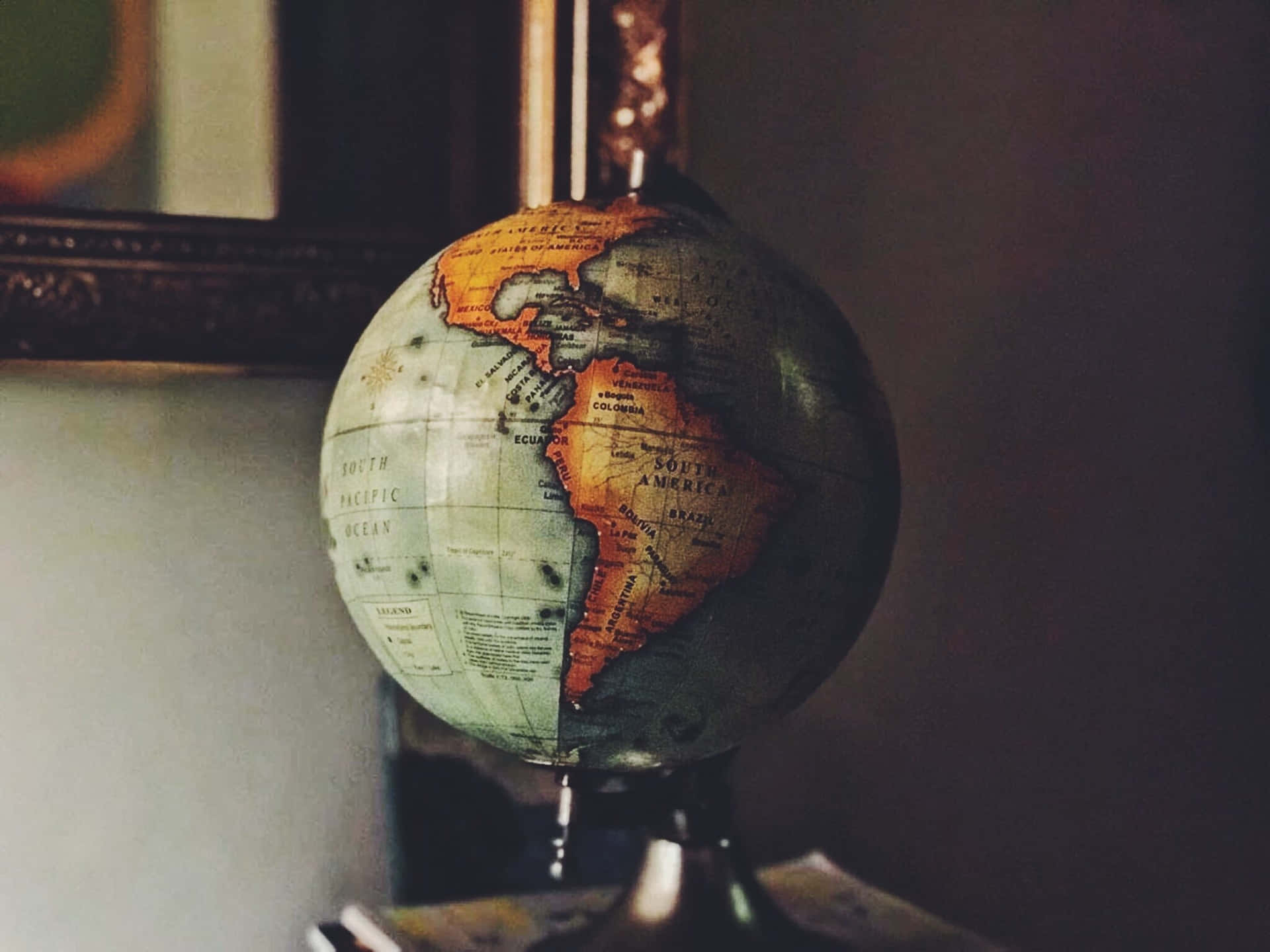 Attractive Desk Globe Map Wallpaper