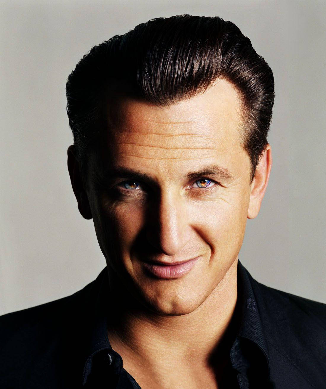 Attractive Portrait Of Sean Penn Wallpaper