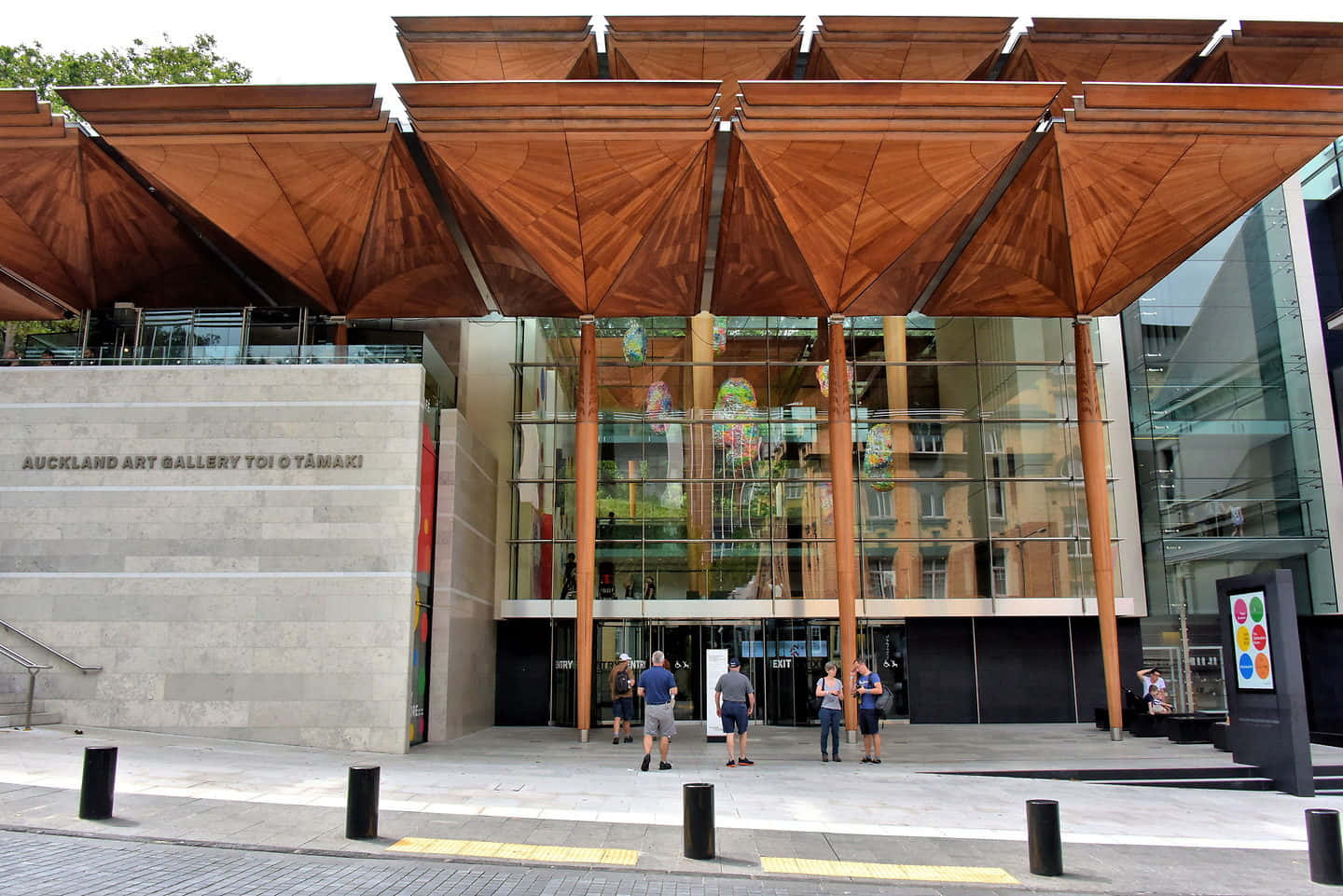 Auckland Art Gallery Exterior Wallpaper