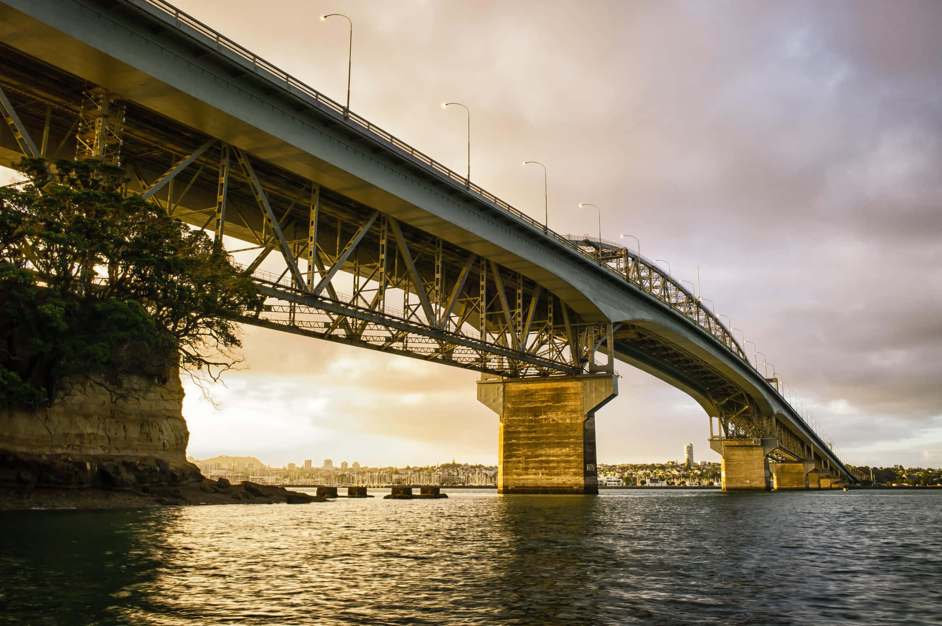 Auckland Harbour Bridge Dusk View Wallpaper